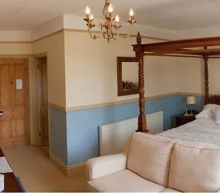 Tremadart House 4*